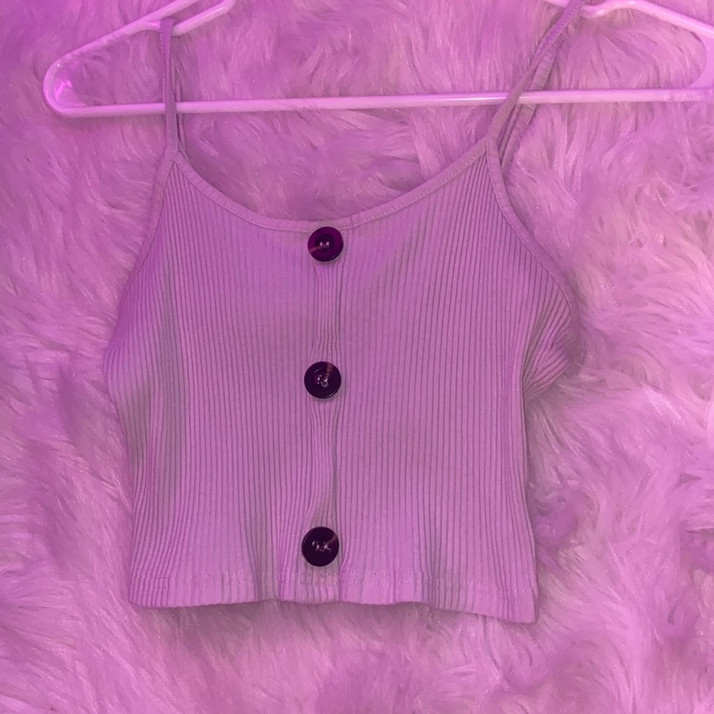 white 3 button cropped tank top size small in women
